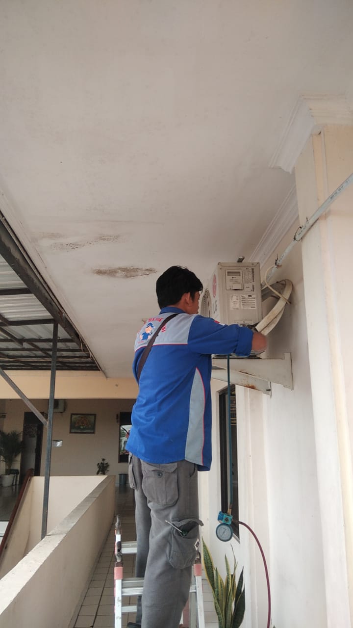 Harga Service AC Mati Total Berpengalaman  Melayani Wilayah Candimulyo